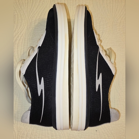 NIB Franco Sarto Ladies Lumiere Black and White Sneakers - Picture 4 of 8